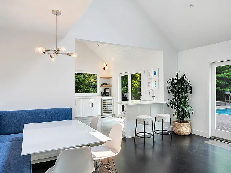 8 Fox Glove Rd — Photo 10