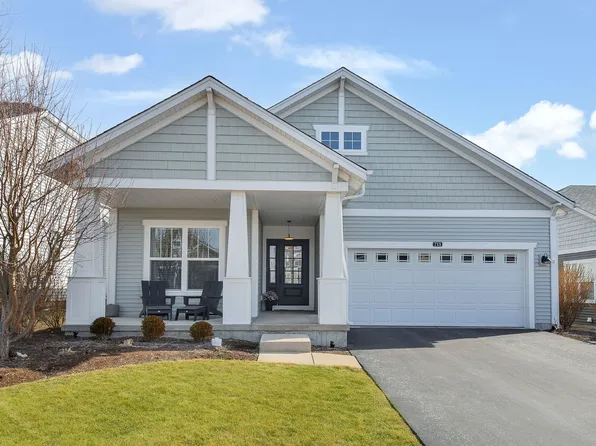 713 Elizabeth St, Elburn, IL 60119