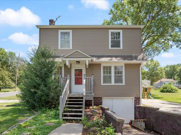 301 S Gates St, Oakland, IA 51560