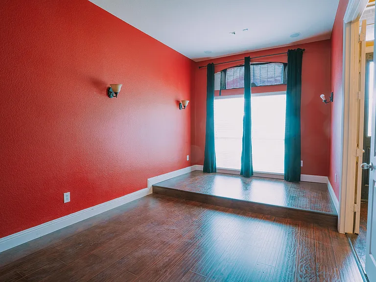 3240 Paseo — Photo 7