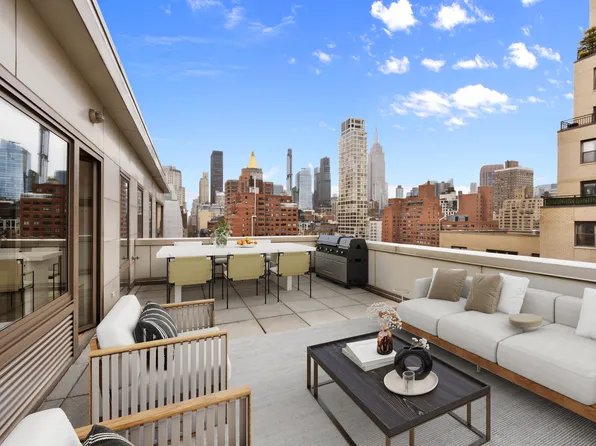 242 East 25th Street image 1 of 10