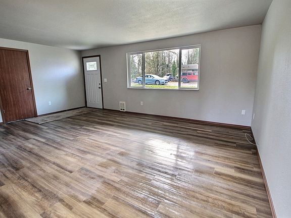 3rd image of 6725 125th Street Ct E