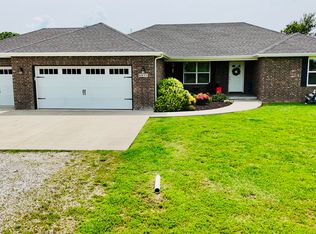 8835 Lawrence #2220, Monett, MO 65708