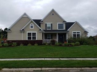 10702 Valley View Dr, Saline, MI