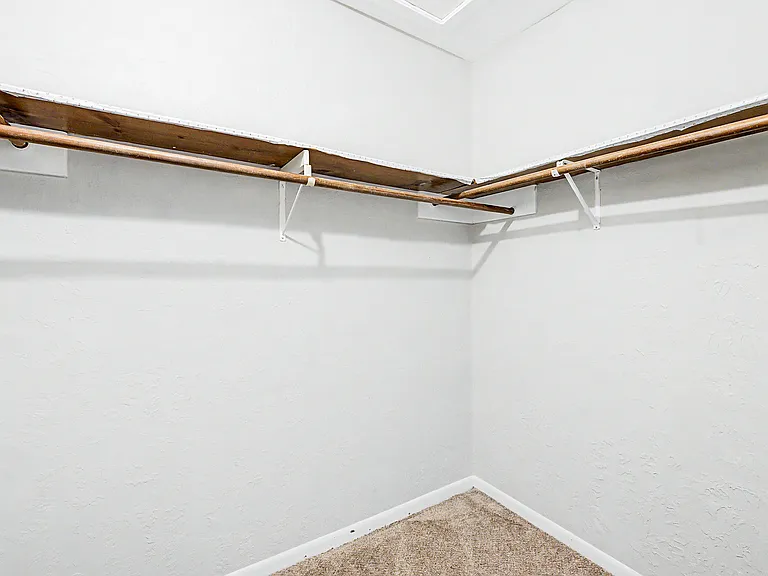 41 Cypress Fairway Vlg — Photo 20