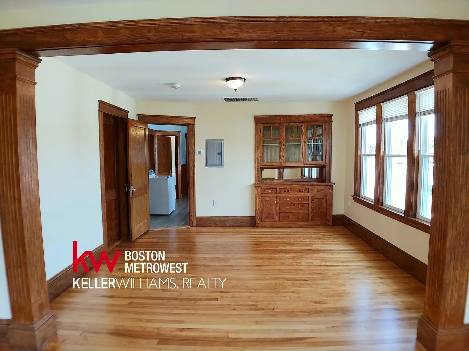 2 bed, 1027 sqft, $1,800 — Photo 4