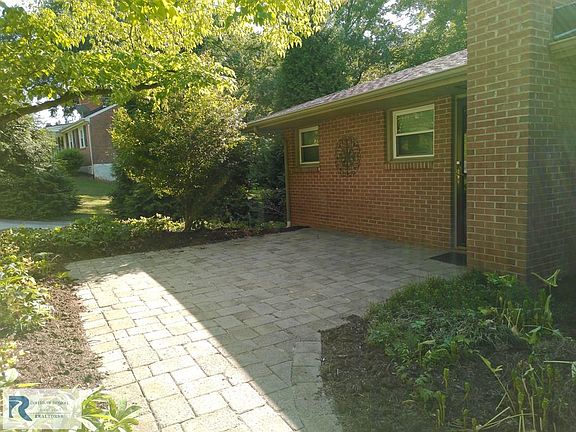 5th image of 612 Oakland Dr
