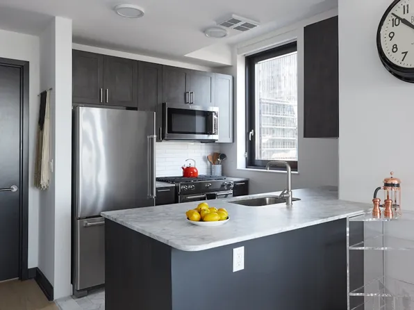 21 West End Avenue image 1 of 39