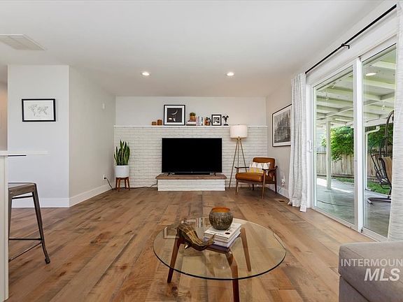 4th image of 7211 W San Fernando Dr