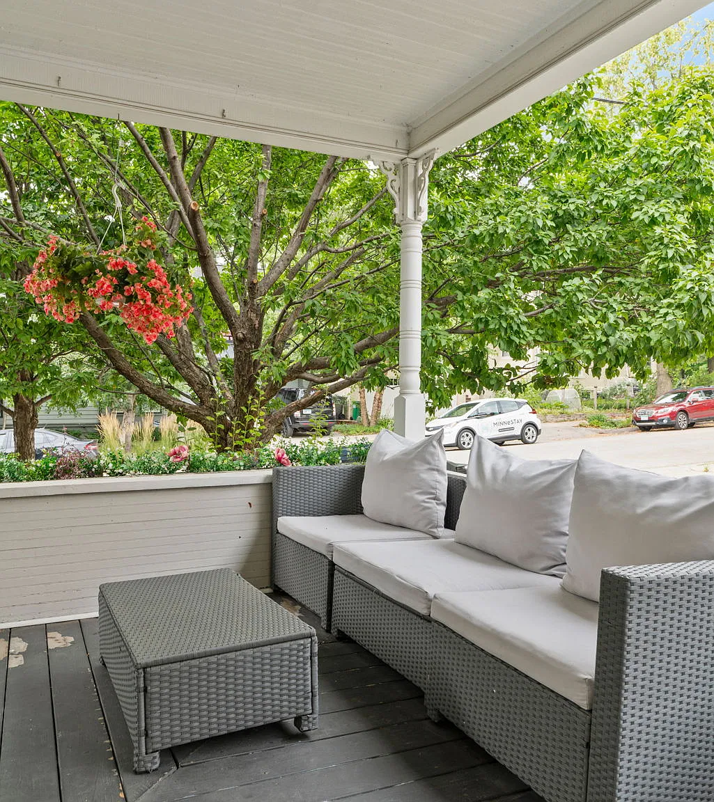 3 bed, 1.5 bath, 1500 sqft, $4,600 — Photo 2