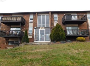 43 Balance Rock Rd APT 5, Seymour, CT 06483