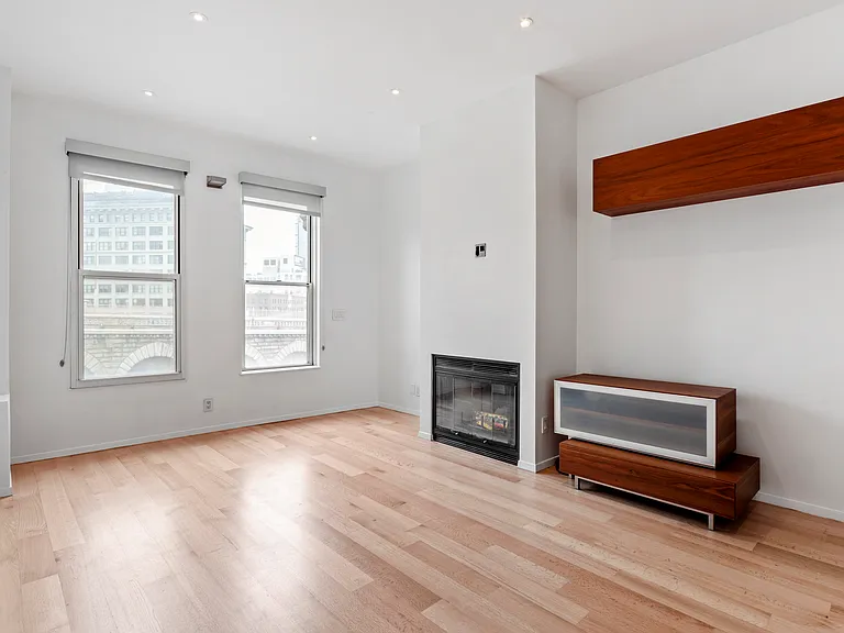 75 Poplar St #3L — Photo 1