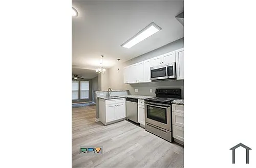 1535 W Fairmount Ave Photo 1
