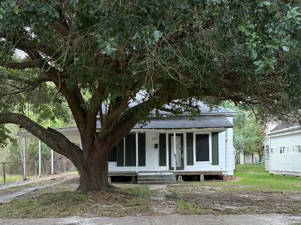 312 N Royal St, Deridder, LA 70634