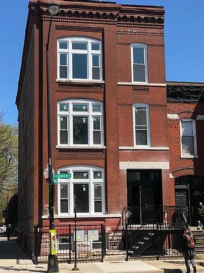 1059 N Damen Ave — Photo 27