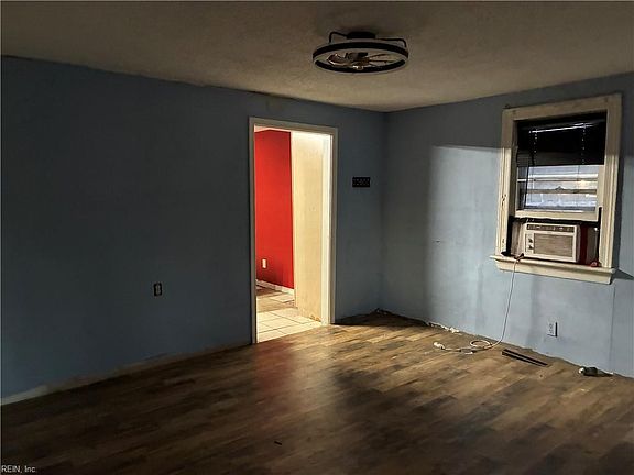 3rd image of 3300 Rokeby Ave