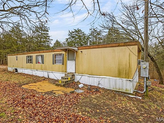 3rd image of 3076 Carron Rd