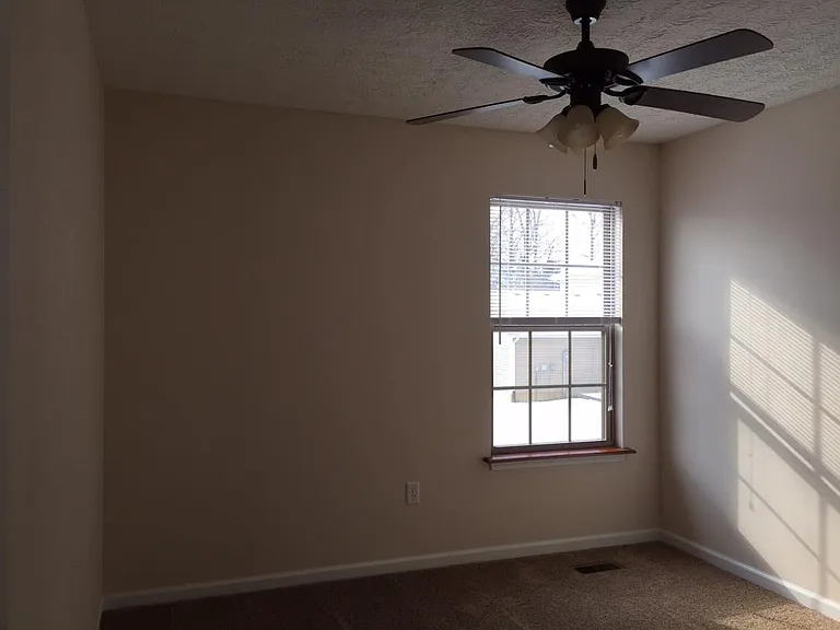 110 Waterpoint Dr #3 — Photo 21