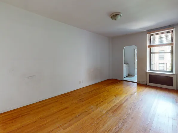 339 East 77th Street image 2 of 7