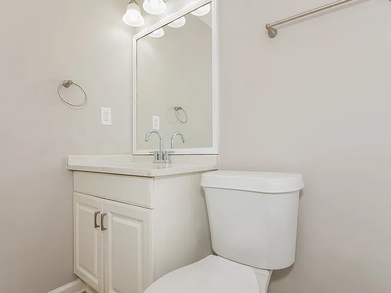 915 Walnut Creek Ln — Photo 15