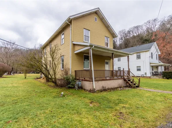 109 Saint Stevens Pl, East Brady, PA 16028