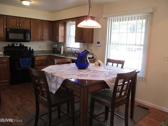 2nd image of 23549 Suttons Bay Dr