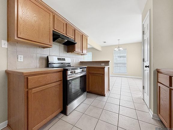 3rd image of 23861 Waterford Ct