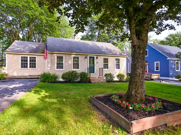 28 Colonial Road, Westbrook, ME 04092