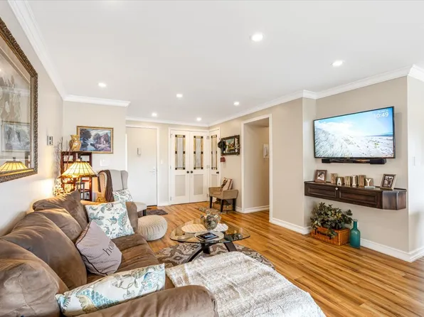 17-85 215th Street image 5 of 41