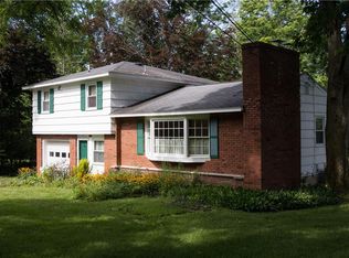 7651 Berkshire Pkwy, Manlius, NY 13104