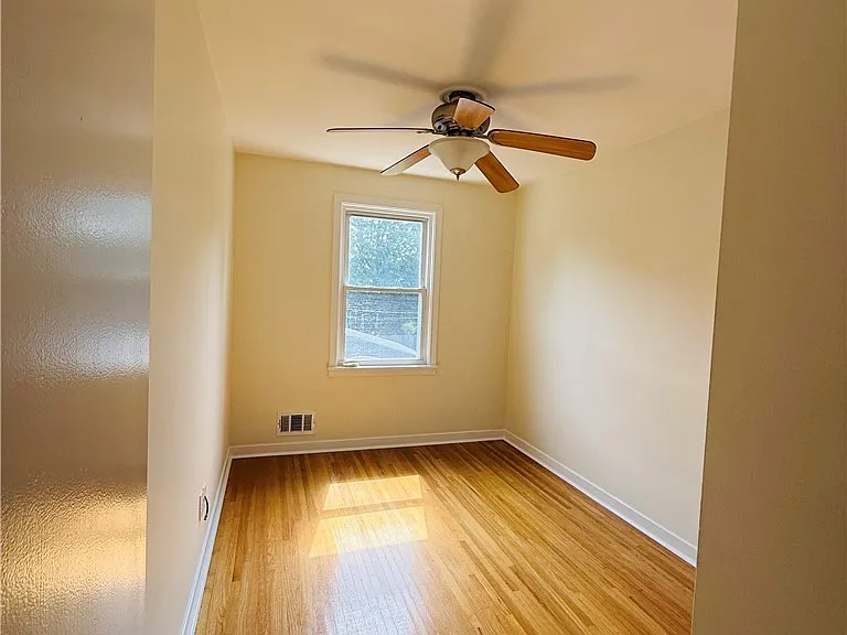 113 Argyle Ave #UPPER — Photo 19