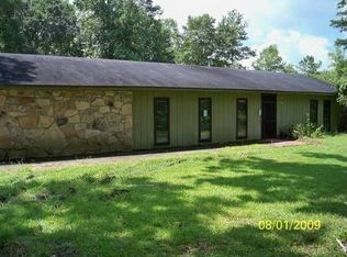 390 Forrest Rd, Atlanta, GA 30349