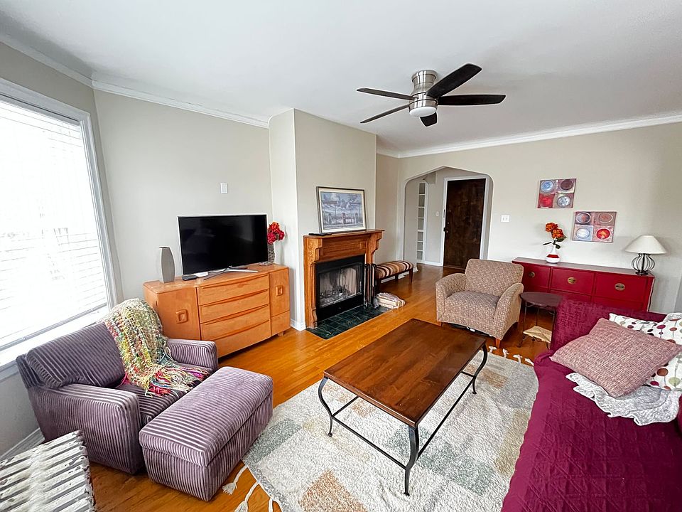 1st image of 1221 N La Salle Dr #3N