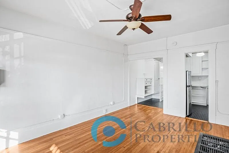 Studio, 1.0 bath, 377 sqft, $1,650 — Photo 3