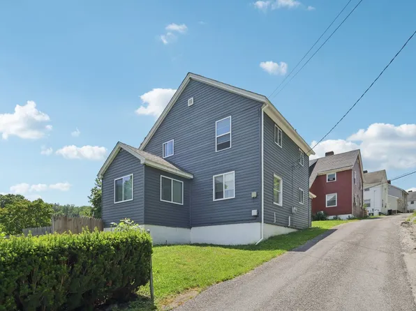 130 Pershing Blvd, Nemacolin, PA 15351