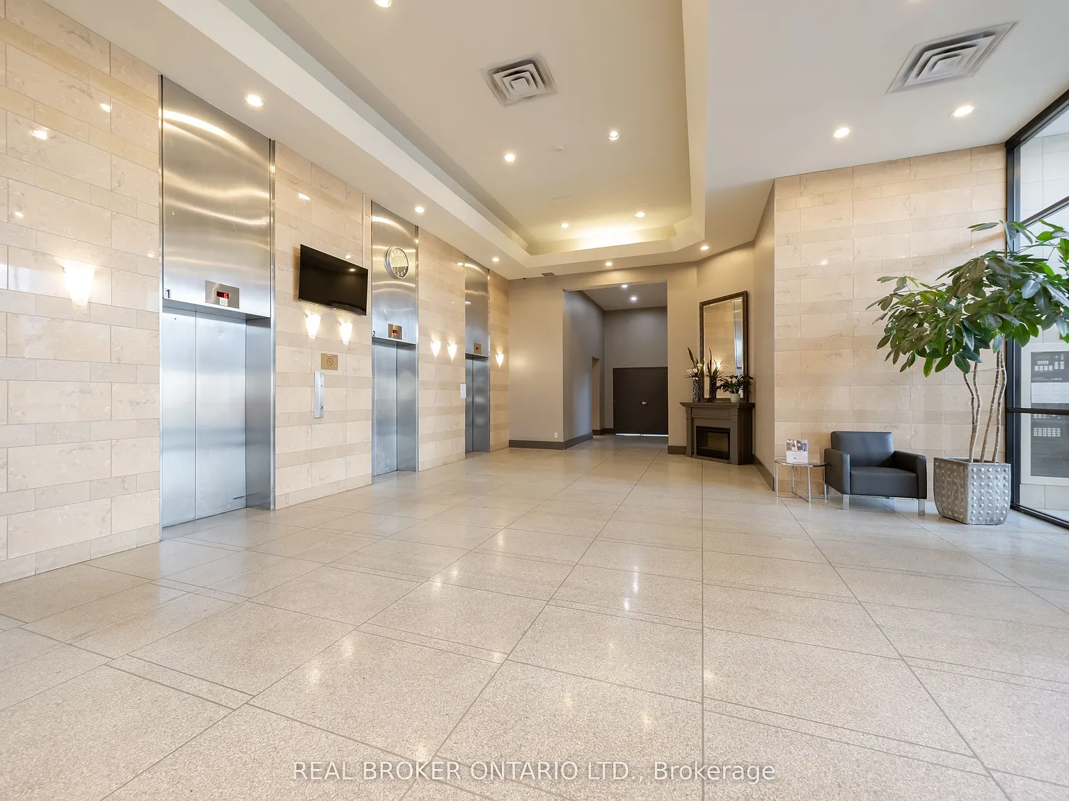 Tribeca Lofts — Photo 3