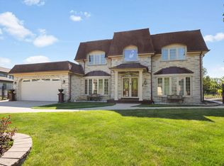 3919 Gloria Ct, Glenview, IL 60025