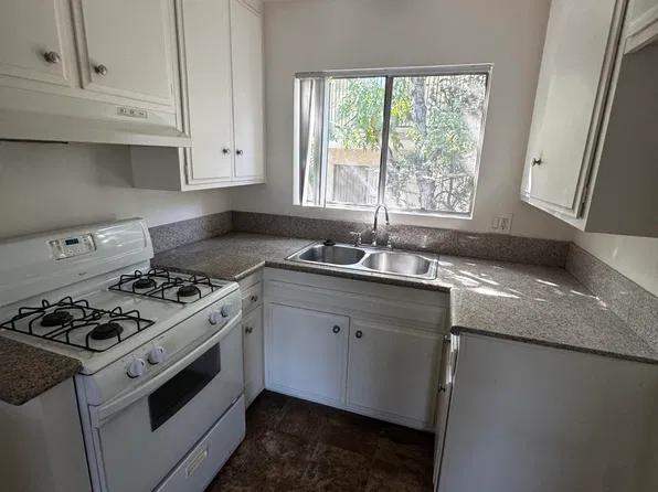 Campus Apartments, 18415 Prairie St #41415be2a, Northridge, CA 91325