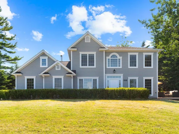 71 Hermans Point Rd, Lunenburg, NS B0J 2E0