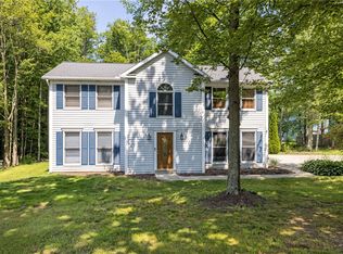 1122 Golden Dr, Erie, PA