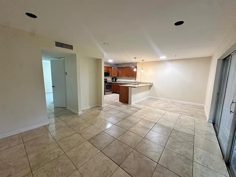 5614 Blueberry Ct — Photo 2