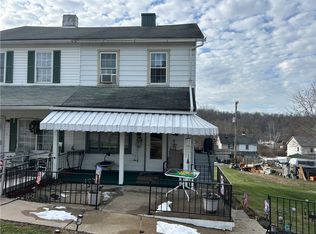 927 1st St, Grindstone, PA 15442