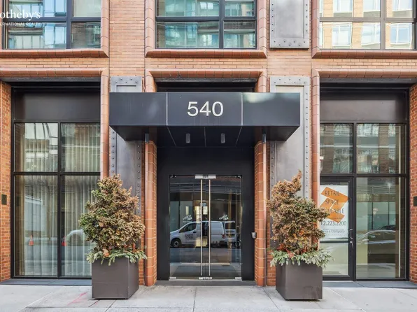 540 West 28th Street image 8 of 12