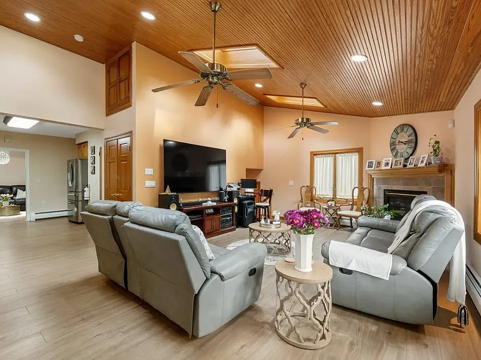 12 Carpenter Pl