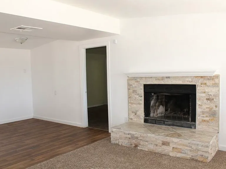 18062 Eucalyptus Rd — Photo 3