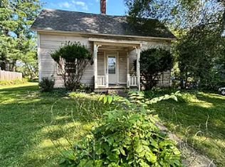 1057 N Pleasant St #A, Amherst, MA 01002