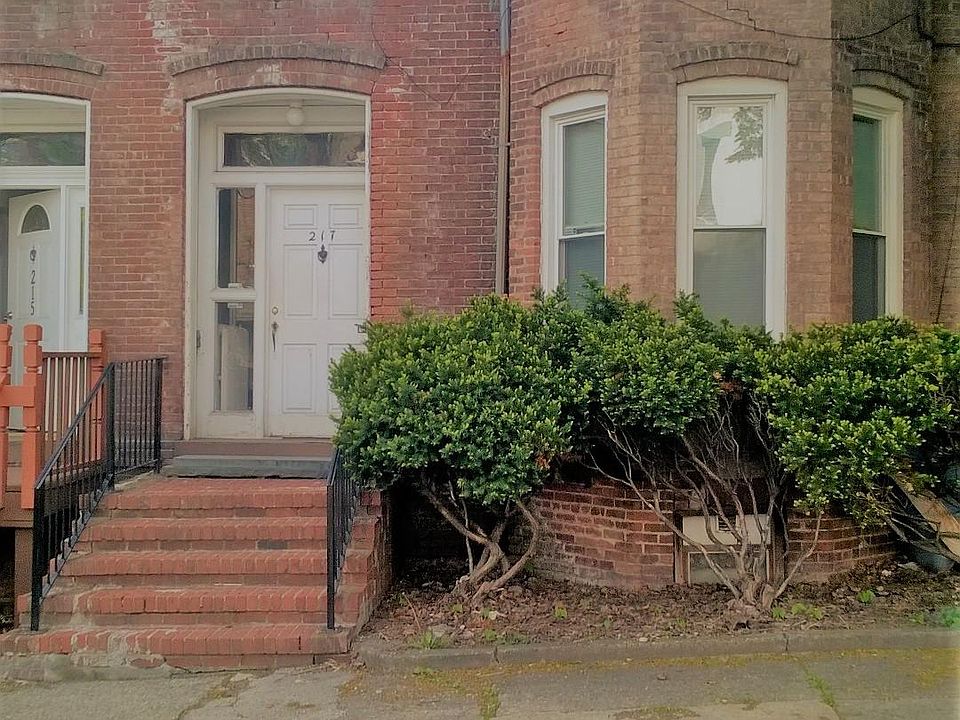 1st image of 217 Dubois St #1