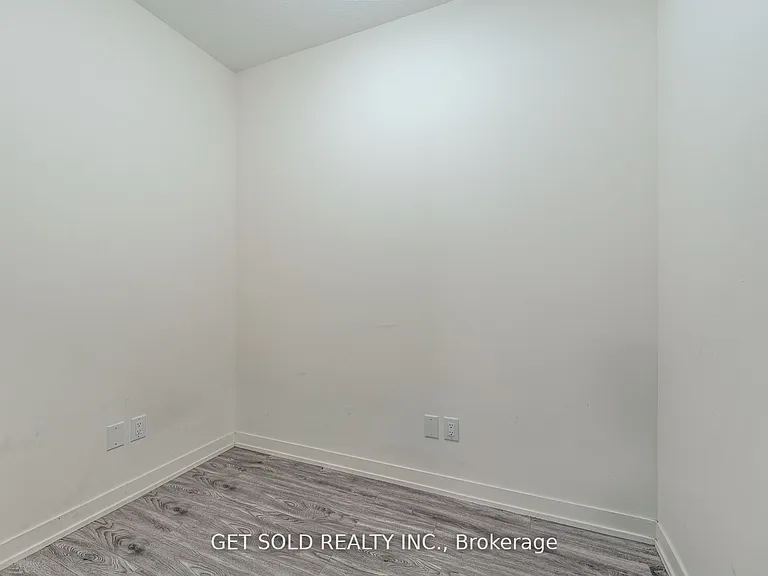 128 King St N #1105 — Photo 3