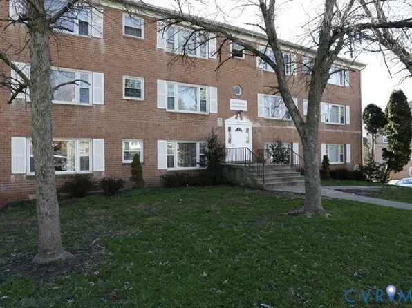 9207 Douglas St APT 201, Manassas, VA 20110