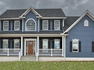 5 Rolling Meadow Rd, Lebanon, PA 17046